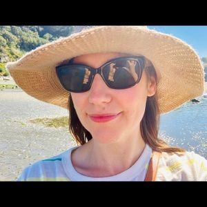 Meet your Posher, Karla